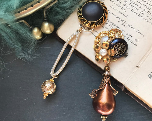 ヴィンテージボタン ピアス/イヤリング 2way大ぶり White