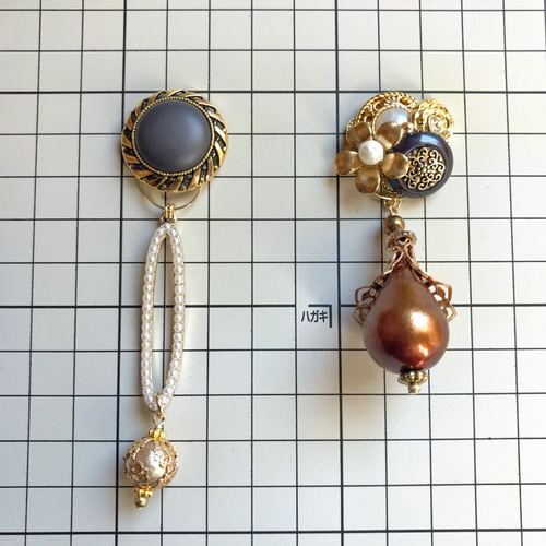 ヴィンテージボタン ピアス/イヤリング 2way大ぶり White×Darkbrown