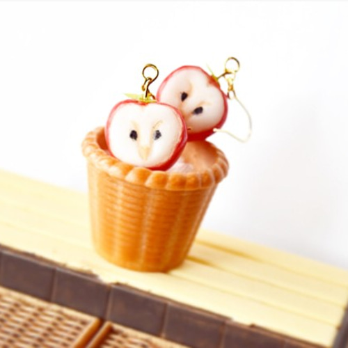 ころころりんごのメンフクロウ ピアス/イヤリング【個別発送