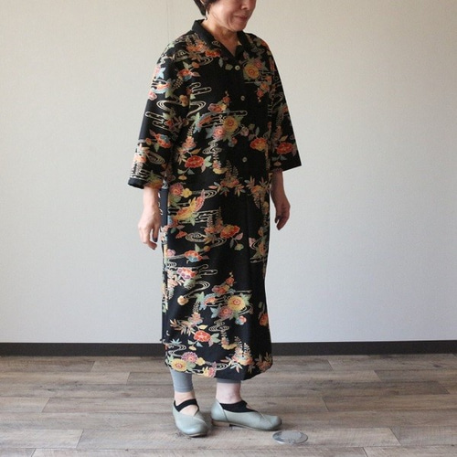 着物リメイク 流水に花柄琉球紅型オープンカラーワンピース 着物リメイク 流水に花柄琉球紅型オープンカラーワンピース