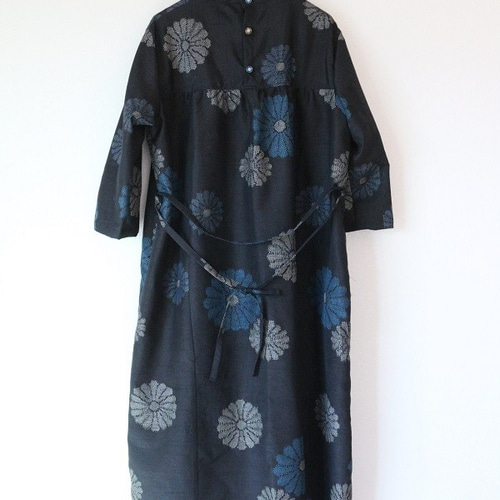 着物リメイク　大島紬スタンドカラーワンピース 着物リメイク スタンドカラーワンピース | iichi 日々の暮らしを