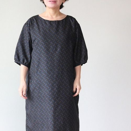 着物リメイク 水玉に斜め星泥大島紬タックポケットワンピース