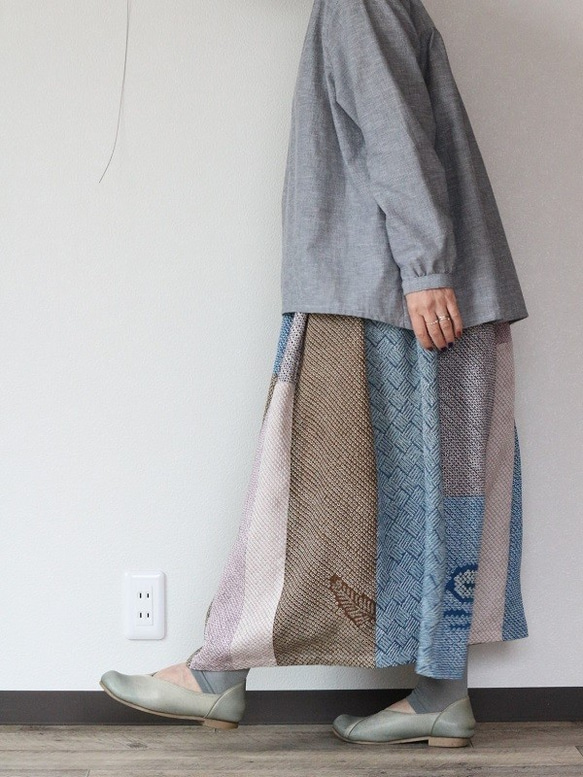 着物リメイク　青茶合せしぼりギャザースカート 2枚目の画像