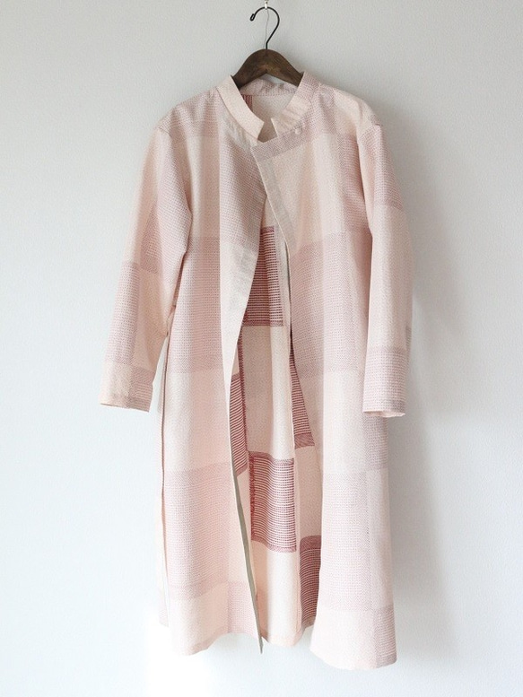 着物リメイク　さくら市松紬と若草合せスタンドカラーラップコート 6枚目の画像