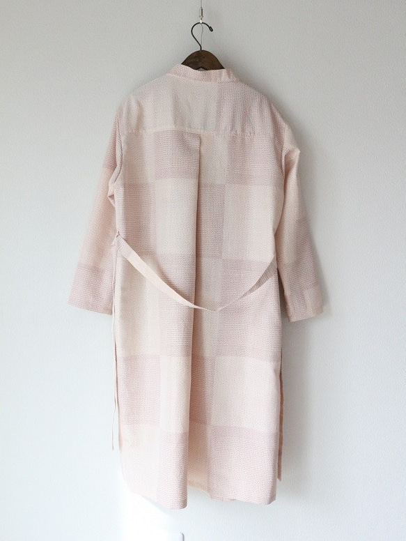 着物リメイク　さくら市松紬と若草合せスタンドカラーラップコート 7枚目の画像