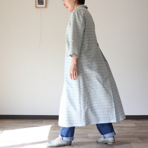 着物リメイク 白緑絣柄塩沢紬オープンカラーワンピース