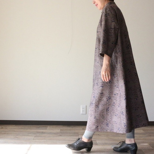 着物リメイク 流水に花模様大島紬スタンドカラーAライン