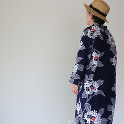 着物リメイク　紫陽花模様浴衣スタンドカラー前タックワンピース 5枚目の画像