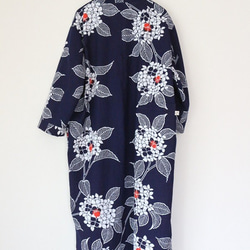 着物リメイク　紫陽花模様浴衣スタンドカラー前タックワンピース 7枚目の画像
