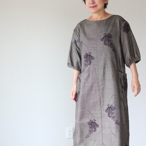 着物リメイク切り替えタックワンピース 大島紬 着物リメイク 抽象巻花