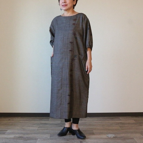 め1038着物リメイク正絹上質紬吉祥前開き切り替えタックワンピースハンドメイド め1038着物リメイク正絹上質紬吉祥前開き切り替えタックワンピース