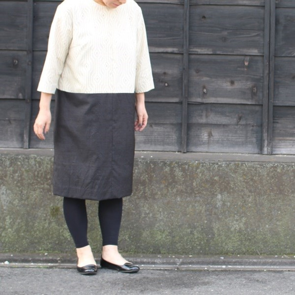 着物リメイク　白紬と大島紬のＡラインワンピース 1枚目の画像