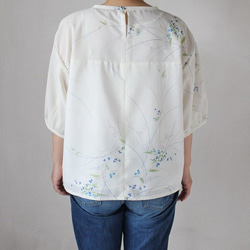 着物リメイク　夏草絽のパフ袖ブラウス　２Ｌ 2枚目の画像