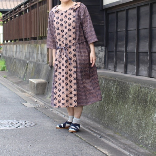 着物リメイク グレーのワンピース 鶴