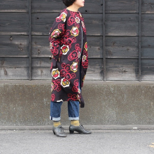 着物リメイク 赤の花柄銘仙風木綿ラップコート コート ウサギ