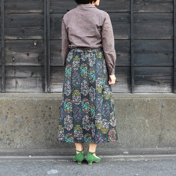 着物リメイク　花畑のフレアスカート 5枚目の画像