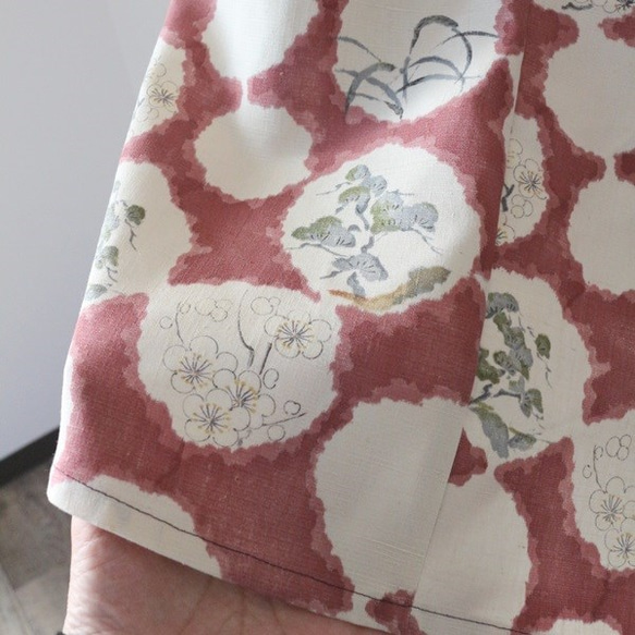 着物リメイク　丸窓に梅松風景柄と大島紬合せフレアスカート 10枚目の画像