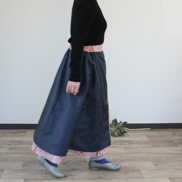 着物リメイク　ピンク小花ウールと大島紬合せリバーシブルスカート 2枚目の画像