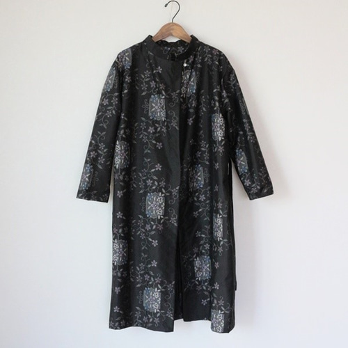 着物リメイク 亀甲につる花柄大島紬スタンドカラーラップコート コート