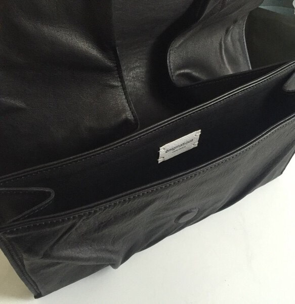 siwa  leather clutch bag 3枚目の画像