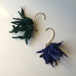 nejiri leather ear cuff. blue 4枚目の画像