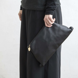 NEJIRI :  leather clutch bag. black 4枚目の画像