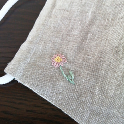 お洒落刺繍　杢リネンマスク　（花の手刺繍) 8枚目の画像