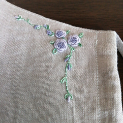 お洒落な刺繍マスク　ベルギーリネン　（つる薔薇) 7枚目の画像