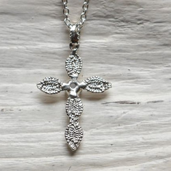 lace cross necklace(sv*ロイヤルブルームーンストーン）★レース★クロスネックレス★シルバー★天然石 3枚目の画像