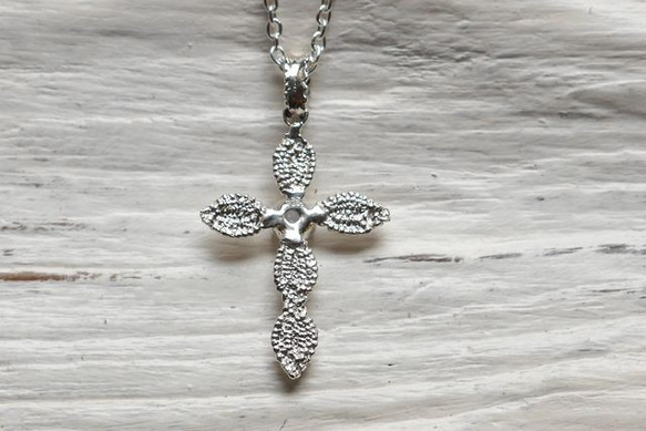 lace cross necklace(sv*ロイヤルブルームーンストーン）★レース★クロスネックレス★シルバー★天然石 3枚目の画像