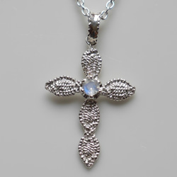 lace cross necklace(sv*ロイヤルブルームーンストーン）★レース★クロスネックレス★シルバー★天然石 5枚目の画像