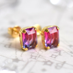 octagon glass jewel【fuchsia＆blue】ゴールドカラー ピアス/イヤリング変更可 1枚目の画像