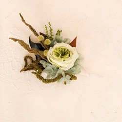 プリザーブドフラワー森のグリーンのコサージュ 5枚目の画像