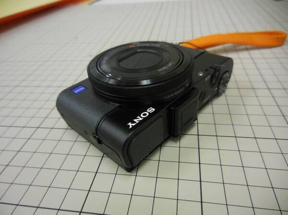 sony DSC-RX100/100M2 向け 「貼り革」 ベルビアン/ダイノックシート製 2枚目の画像