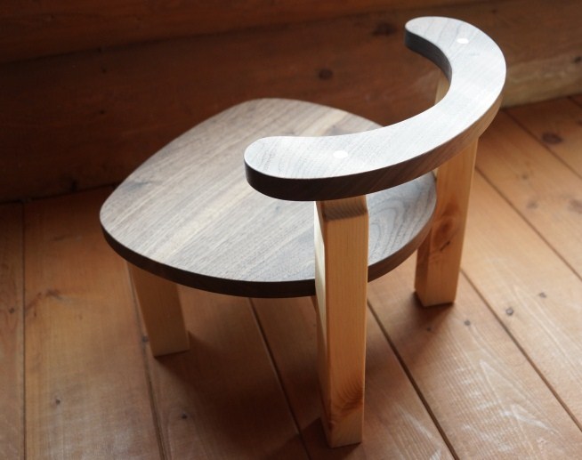 キッズチェアー　木製子ども椅子