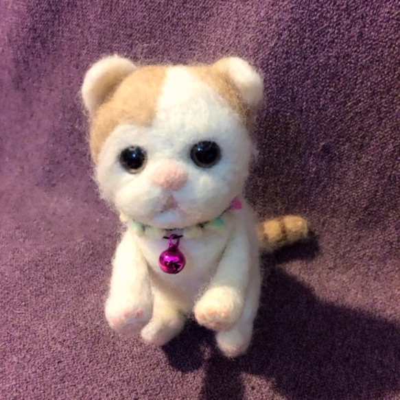 ネコの羊毛フェルト人形 2枚目の画像