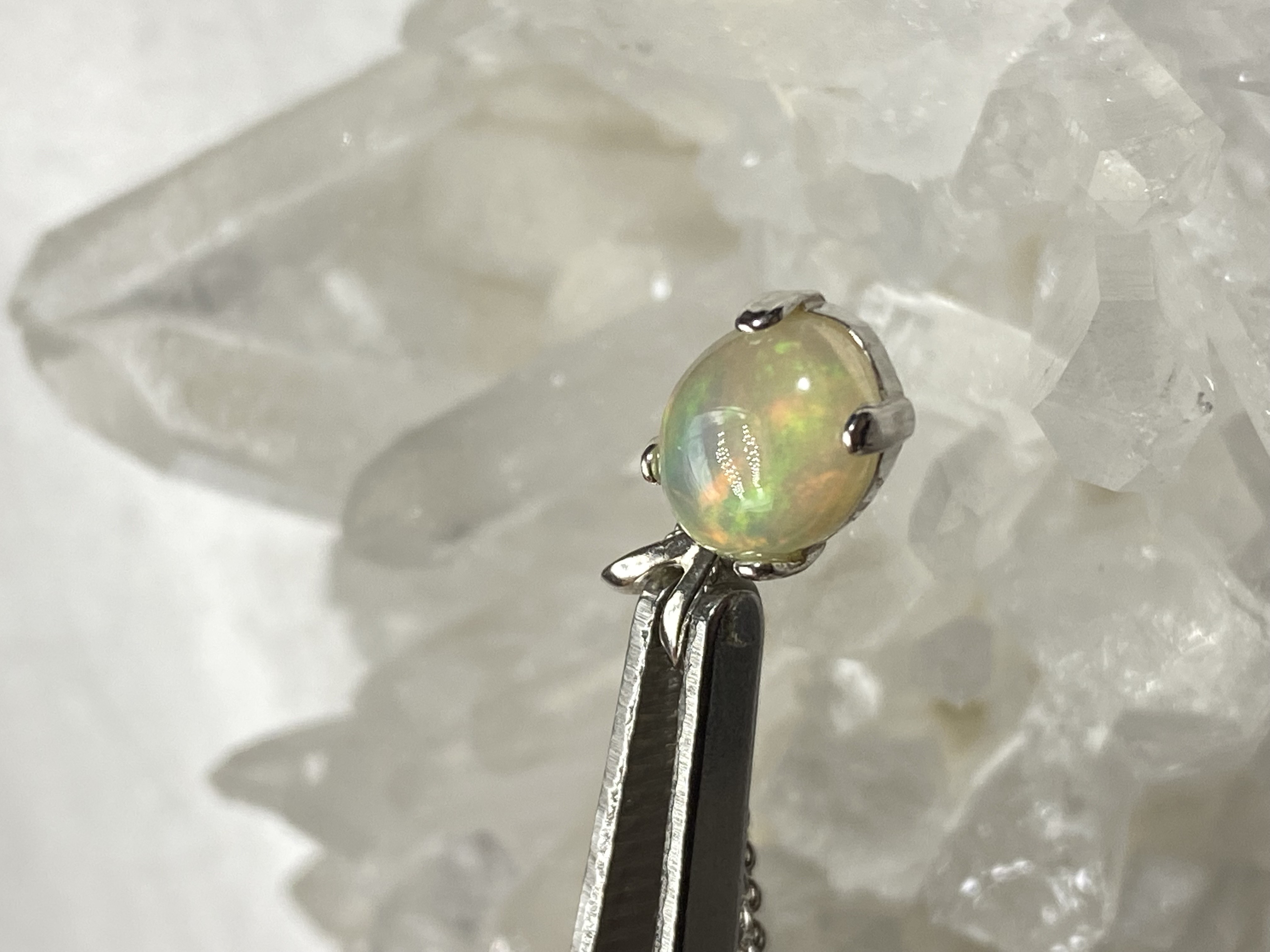 エチオピアオパールのネックレス④