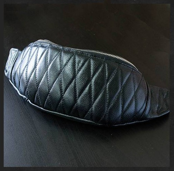 未使用級✨トリーバーチ フレミング ボディバッグ キルティング レザー ブラック 未使用級✨トリーバーチ フレミング ボディバッグ レザー