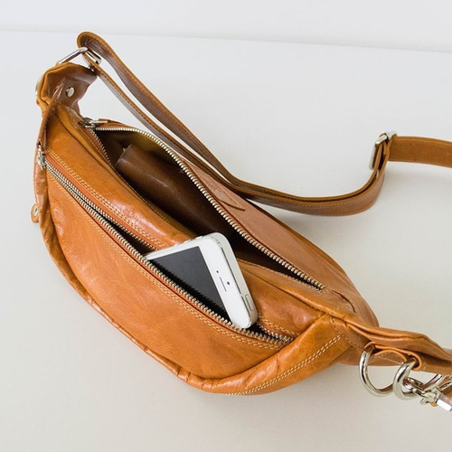 本革 (牛革) イタリアンレザー レザーボディバッグ メンズバッグ 斜め