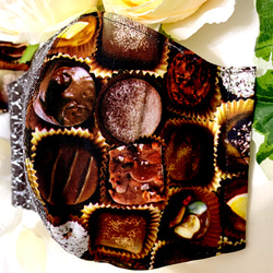 一流ブランドのチョコレートアソート①ミルクチョコレート　②ビターチョコレート　※1点選択　立体布マスク　 6枚目の画像