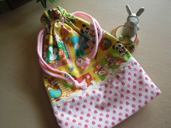 入園入学　給食袋にレトロがかわいい巾着 1枚目の画像