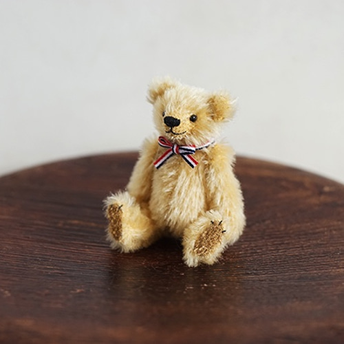 ミニテディベア カスタード その他人形 Teddy bear Kao. 通販｜Creema 