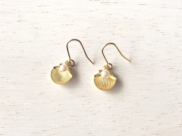 Treasure of shellfish / Pierce, Earrings 1枚目の画像