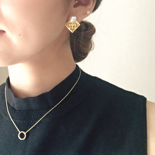 ツイスト模様のサークルネックレス ネックレス・ペンダント