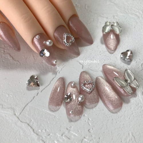 マグネットネイル バタフライネイル 韓国ネイル 薄ピンクベージュ  