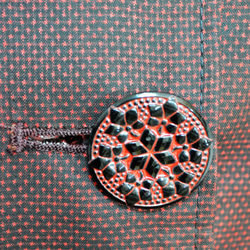 大島紬コート（５マルキ・チェコボタン）・持ち込み着物でのオーダー可・絹１００％ 7枚目の画像