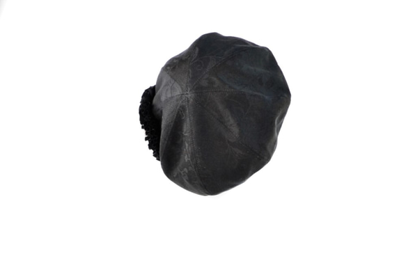[再次上架]：和服花貝雷帽：黑花阿拉伯式花紋，黑色x灰花和服翻拍/國內免費送貨/ 1901b02 第5張的照片