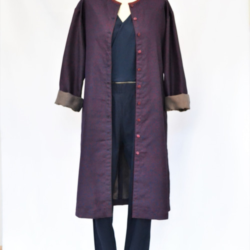 展示品　◇着物リメイク◇  ドッキングワンピース　ベルト付き　紺×紫　1点もの 唐草模様シャツワンピース：ネイビー×ボルドー・ロングシャツ・着物