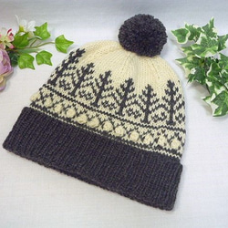 ●北欧柄の編み込みニット帽（小さな森・こげ茶） 1枚目の画像