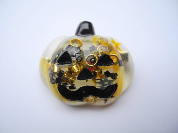 LOCK UPs brooch Halloween Jack yellow 1枚目の画像